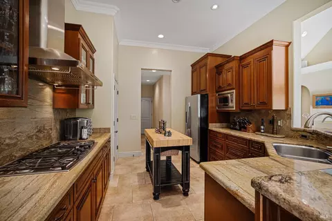 Kitchen - 83 Vine St, Vacaville, CA 95688 photo 6 of 7