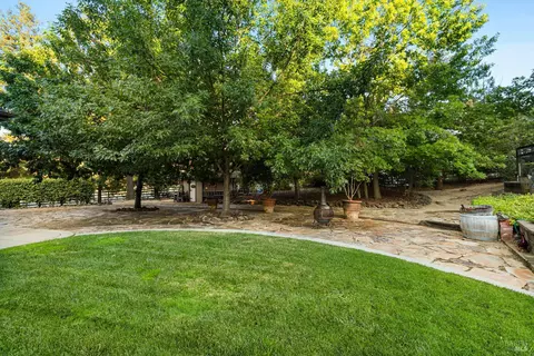 Exterior - 83 Vine St, Vacaville, CA 95688 photo 12 of 31