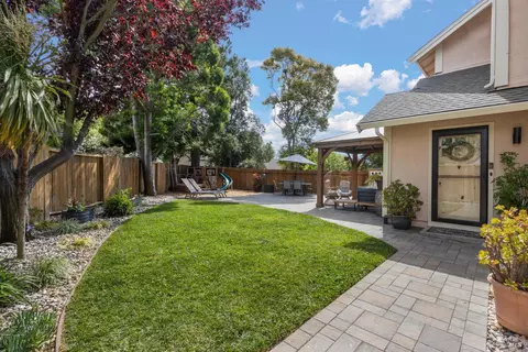 427 Sage Ct, Benicia, CA 94510