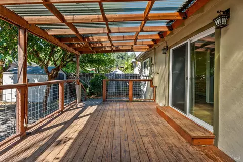 Exterior - 611 Hawthorne Ln, Willits, CA 95490 photo 5 of 9