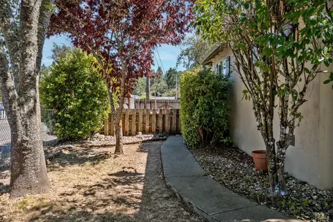 Exterior - 611 Hawthorne Ln, Willits, CA 95490 photo 3 of 9
