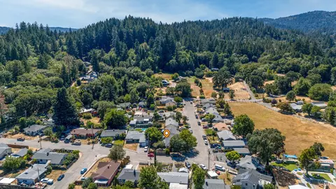 View/Area - 611 Hawthorne Ln, Willits, CA 95490 photo 2 of 3