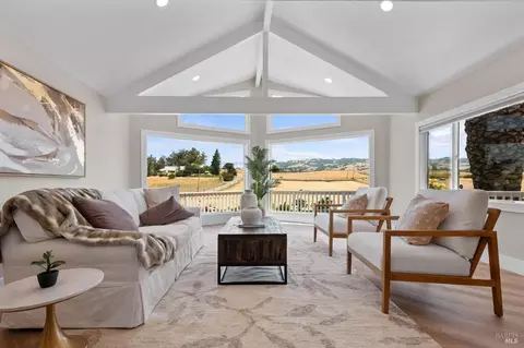 1660 Old Adobe Rd, Petaluma, CA 94954 photo 2
