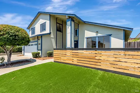 Exterior - 2223 Redwood Rd, Hercules, CA 94547 photo 4 of 18
