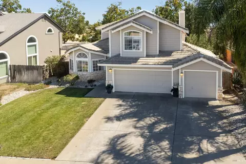 Exterior - 1645 Dailey Dr, Dixon, CA 95620 photo 4 of 11