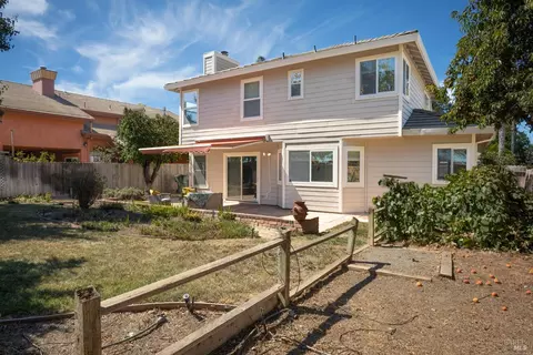 Exterior - 1645 Dailey Dr, Dixon, CA 95620 photo 10 of 11