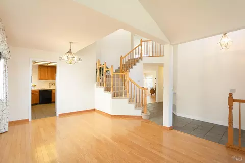 Living - 1645 Dailey Dr, Dixon, CA 95620 photo 4 of 13