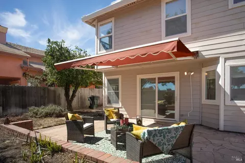 Exterior - 1645 Dailey Dr, Dixon, CA 95620 photo 9 of 11