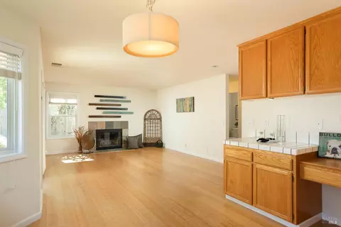 Living - 1645 Dailey Dr, Dixon, CA 95620 photo 7 of 13