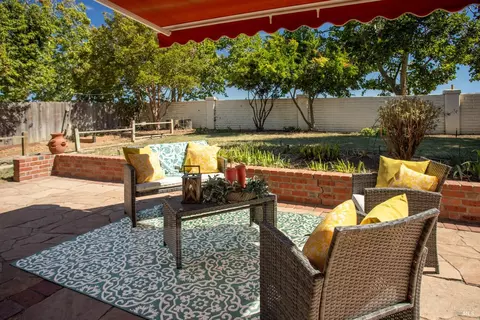 Exterior - 1645 Dailey Dr, Dixon, CA 95620 photo 8 of 11