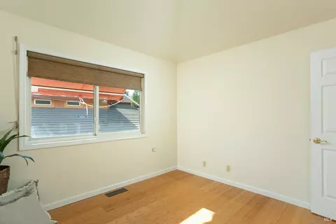 Bedroom - 1645 Dailey Dr, Dixon, CA 95620 photo 5 of 8
