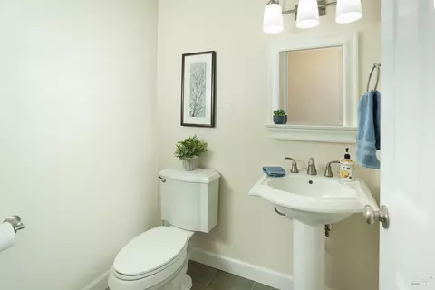 Bath - 1645 Dailey Dr, Dixon, CA 95620 photo 1 of 6