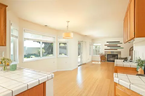 Living - 1645 Dailey Dr, Dixon, CA 95620 photo 6 of 13
