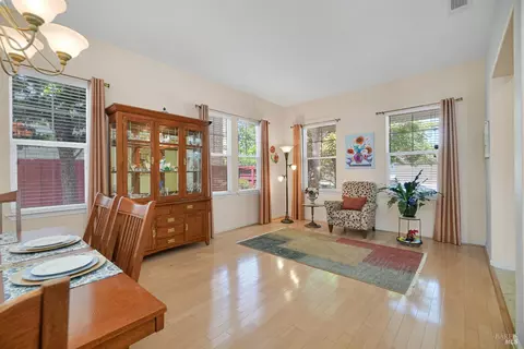 Dining - 520 Klein Ave, Vallejo, CA 94592 photo 1 of 2