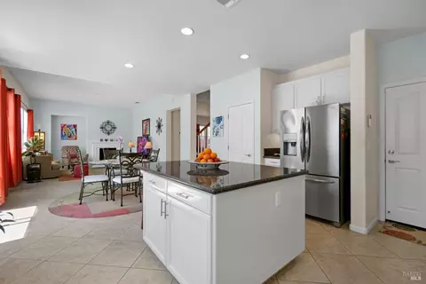 Kitchen - 520 Klein Ave, Vallejo, CA 94592 photo 5 of 6