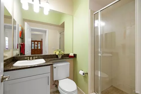 Bath - 520 Klein Ave, Vallejo, CA 94592 photo 1 of 6