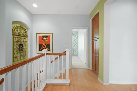 Entry Way - 520 Klein Ave, Vallejo, CA 94592 photo 8 of 9