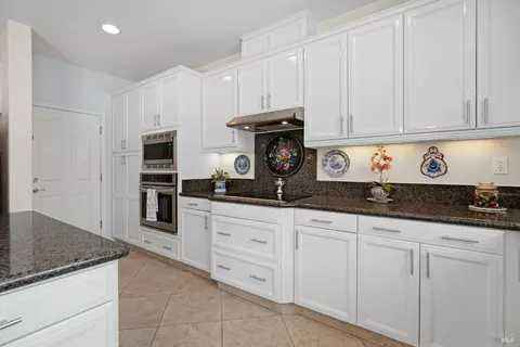 Kitchen - 520 Klein Ave, Vallejo, CA 94592 photo 6 of 6
