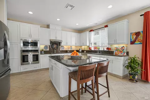 Kitchen - 520 Klein Ave, Vallejo, CA 94592 photo 2 of 6