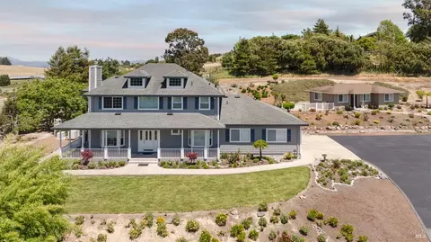 4059 Canfield Rd, Sebastopol, CA 95472