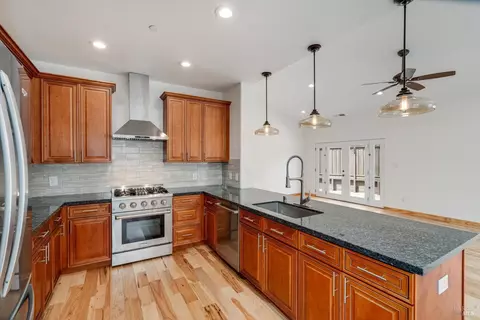 3745 Crestview Dr, Santa Rosa, CA 95403