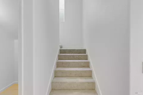 Entry Way - 1220 Halsey St, Vallejo, CA 94590 photo 5 of 8