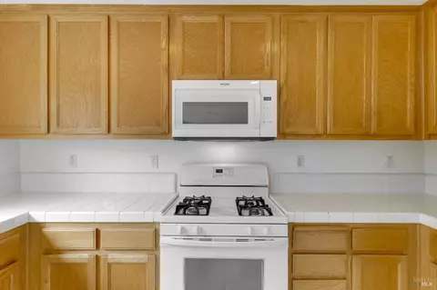 Kitchen - 1220 Halsey St, Vallejo, CA 94590 photo 3 of 4