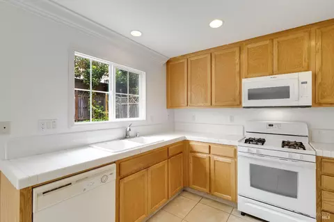 Kitchen - 1220 Halsey St, Vallejo, CA 94590 photo 2 of 4