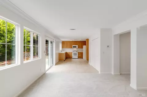 Living - 1220 Halsey St, Vallejo, CA 94590 photo 4 of 8