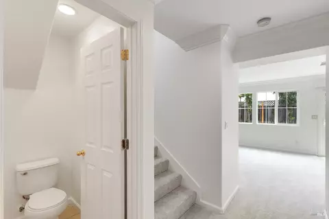 Entry Way - 1220 Halsey St, Vallejo, CA 94590 photo 2 of 8