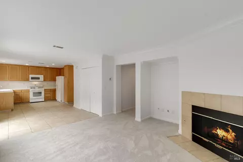 Living - 1220 Halsey St, Vallejo, CA 94590 photo 2 of 8
