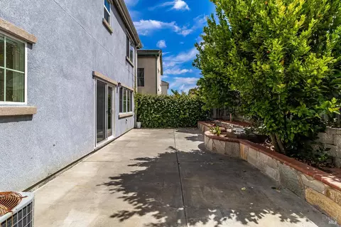Exterior - 1220 Halsey St, Vallejo, CA 94590 photo 4 of 9