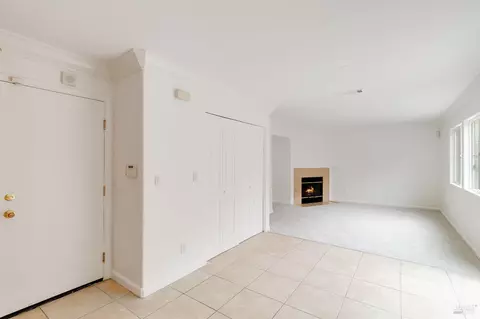 Living - 1220 Halsey St, Vallejo, CA 94590 photo 5 of 8