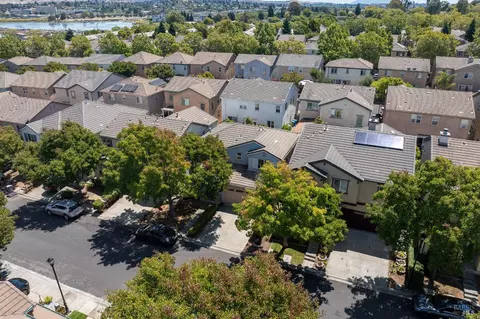View/Area - 1220 Halsey St, Vallejo, CA 94590 photo 3 of 7