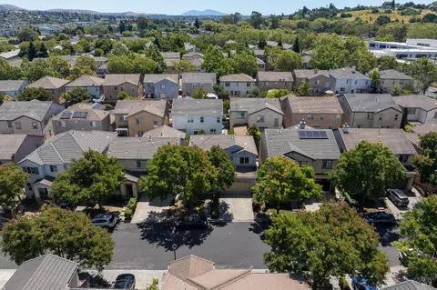 View/Area - 1220 Halsey St, Vallejo, CA 94590 photo 2 of 7