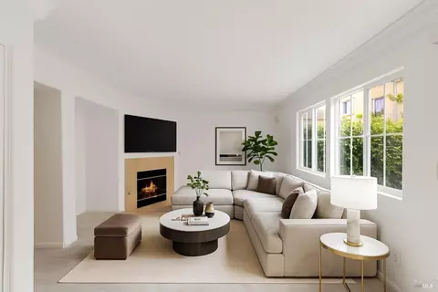 Living - 1220 Halsey St, Vallejo, CA 94590 photo 1 of 8