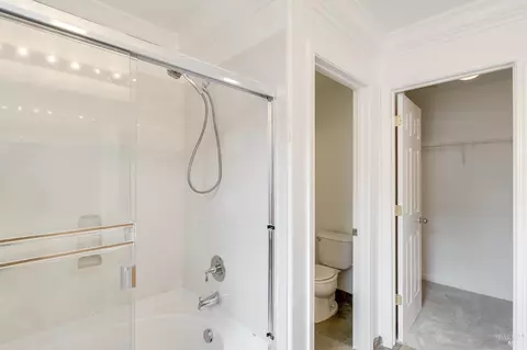 Bath - 1220 Halsey St, Vallejo, CA 94590 photo 5 of 7