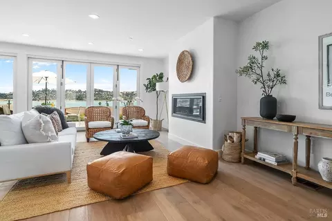 Living - 178 Great Circle Dr, Mill Valley, CA 94941 photo 2 of 4
