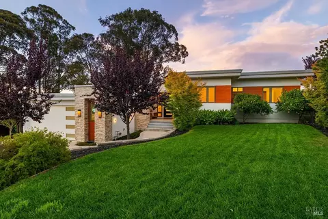 Exterior - 178 Great Circle Dr, Mill Valley, CA 94941 photo 12 of 14