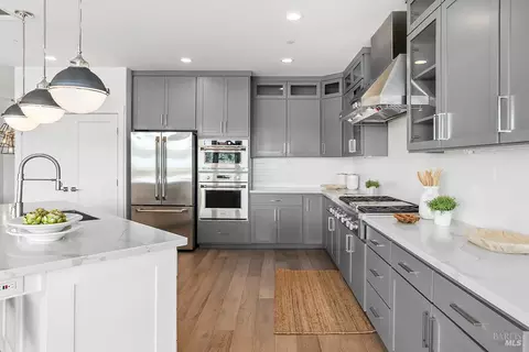Kitchen - 178 Great Circle Dr, Mill Valley, CA 94941 photo 2 of 2