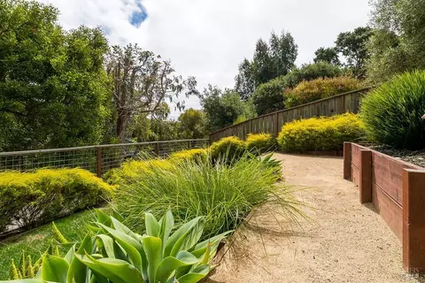 Exterior - 178 Great Circle Dr, Mill Valley, CA 94941 photo 9 of 14
