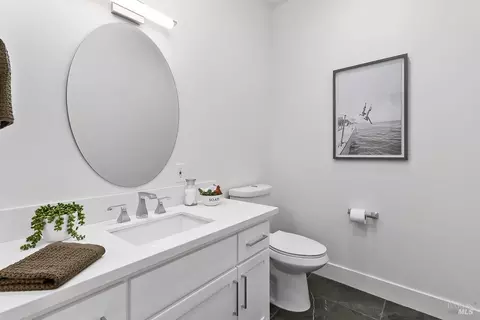 Bath - 178 Great Circle Dr, Mill Valley, CA 94941 photo 6 of 7