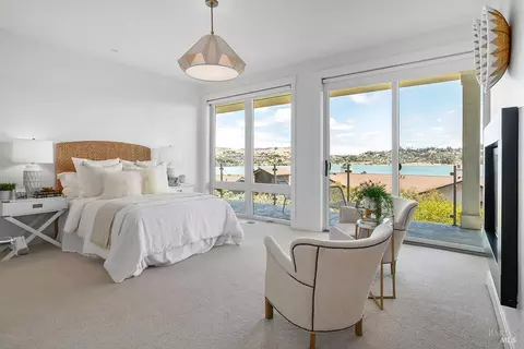 Bedroom - 178 Great Circle Dr, Mill Valley, CA 94941 photo 1 of 5