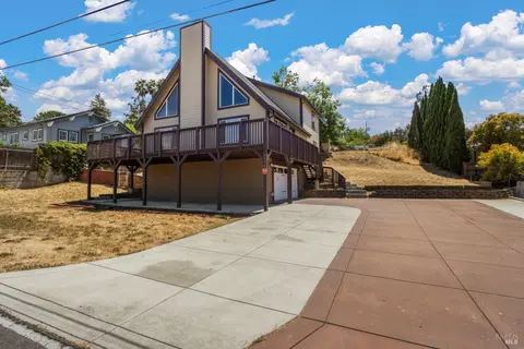 Exterior - 1152 Carrot Ln, Vallejo, CA 94591 photo 8 of 8