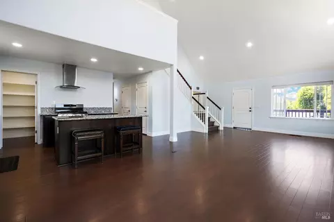 Living - 1152 Carrot Ln, Vallejo, CA 94591 photo 4 of 5