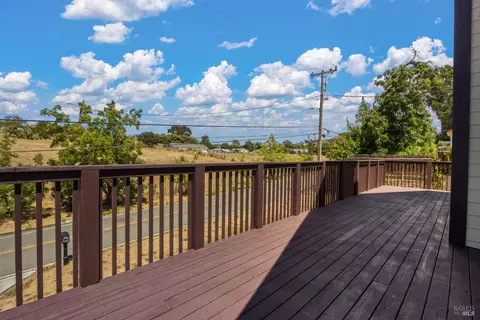 Exterior - 1152 Carrot Ln, Vallejo, CA 94591 photo 3 of 8