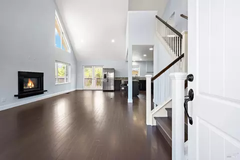 Entry Way - 1152 Carrot Ln, Vallejo, CA 94591 photo 1 of 2