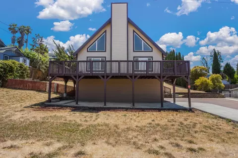 Exterior - 1152 Carrot Ln, Vallejo, CA 94591 photo 2 of 8
