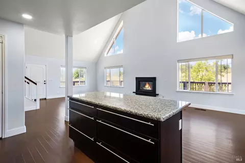 Living - 1152 Carrot Ln, Vallejo, CA 94591 photo 5 of 5