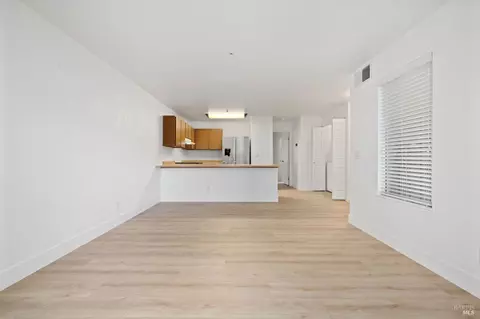 Living - 14 Arbor Ct, Cotati, CA 94931 photo 1 of 3